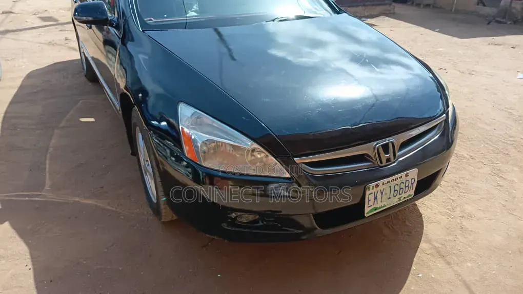 Honda Accord 2005 Black