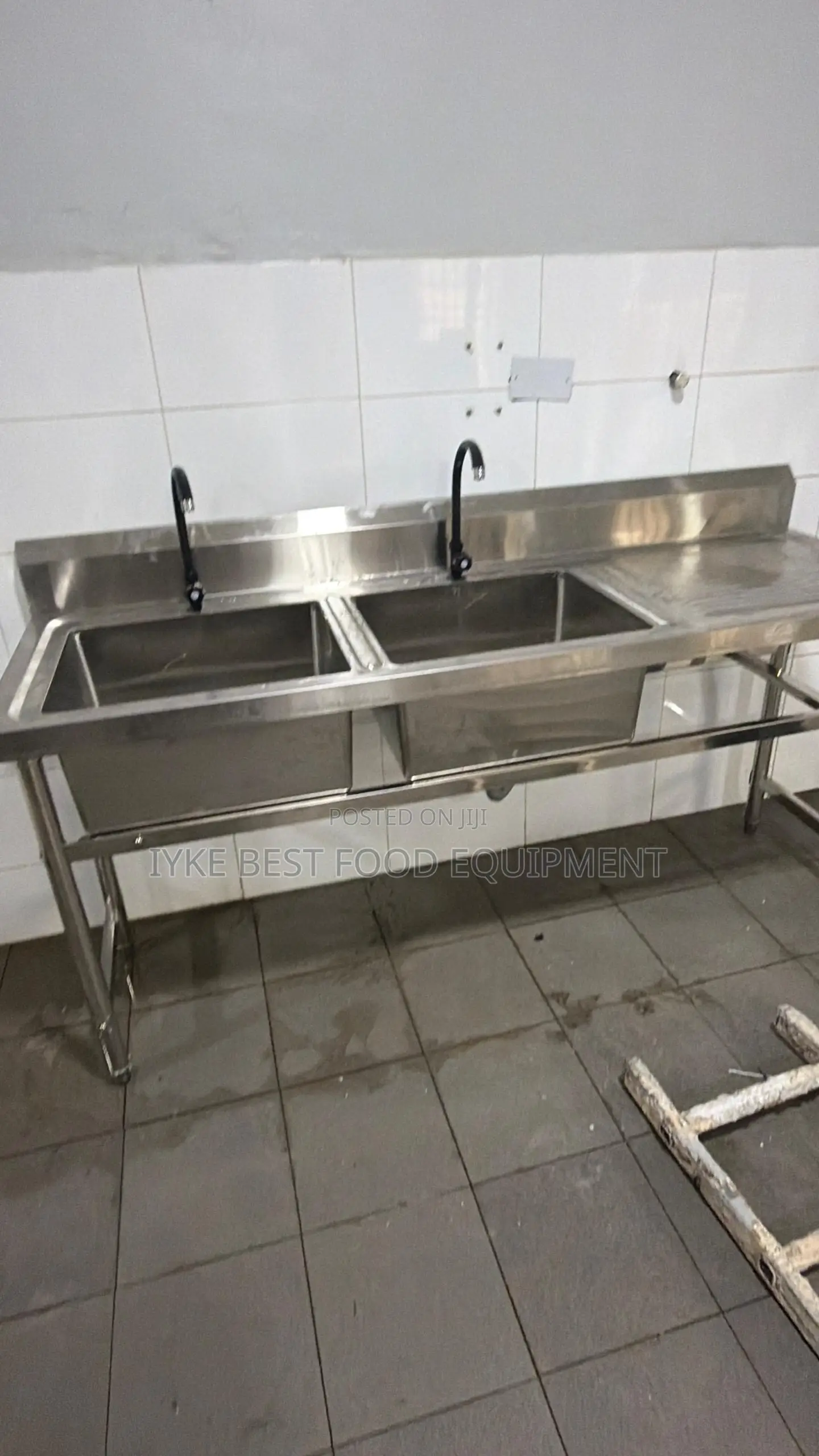 Double Sink With Side