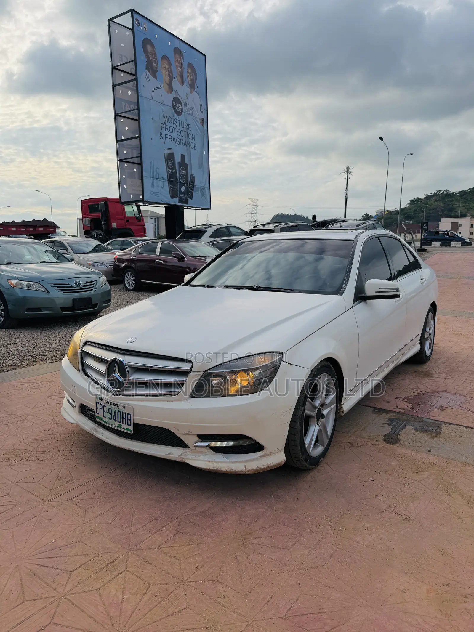 Mercedes-Benz C300 2011 White