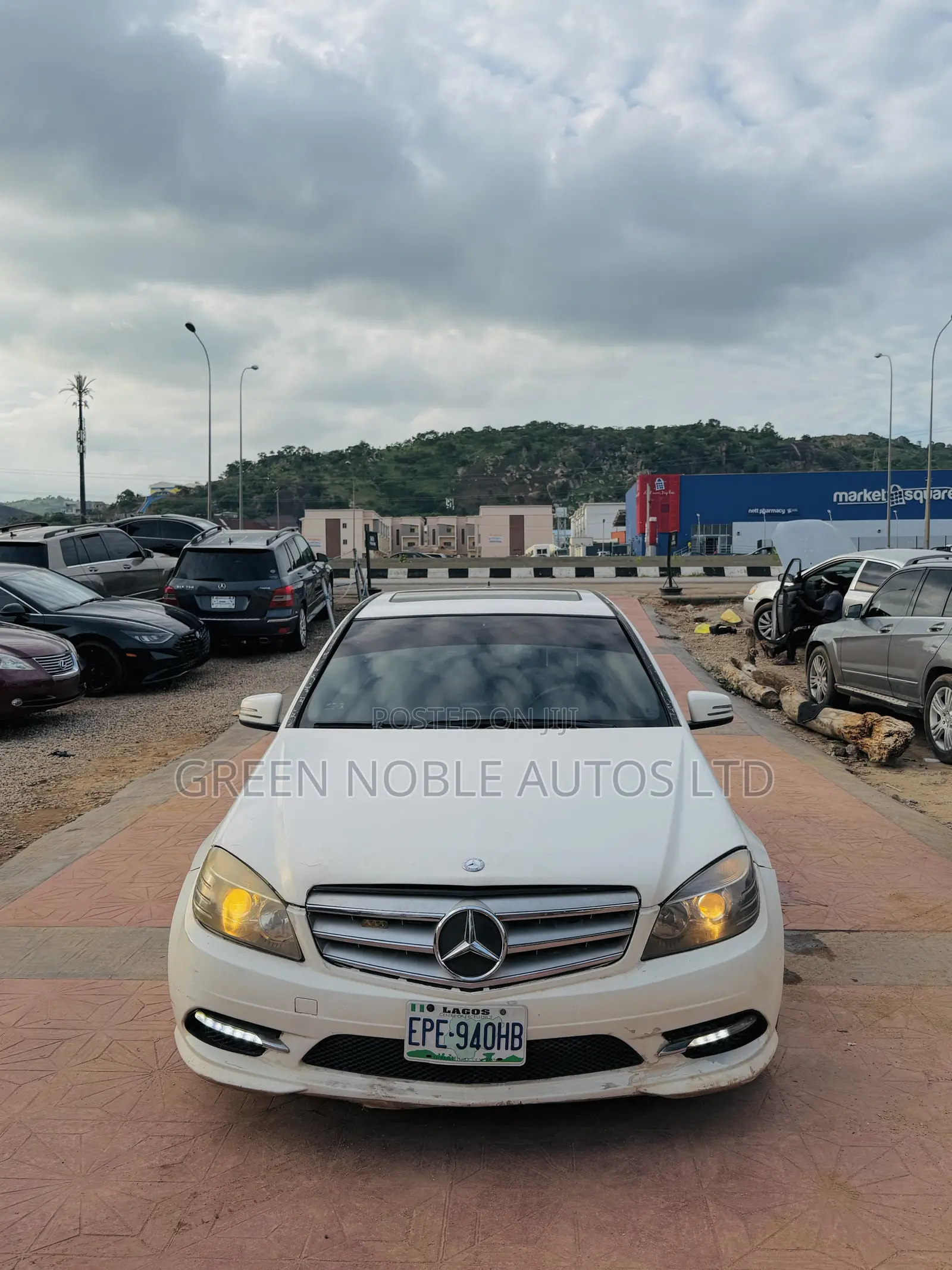 Mercedes-Benz C300 2011 White
