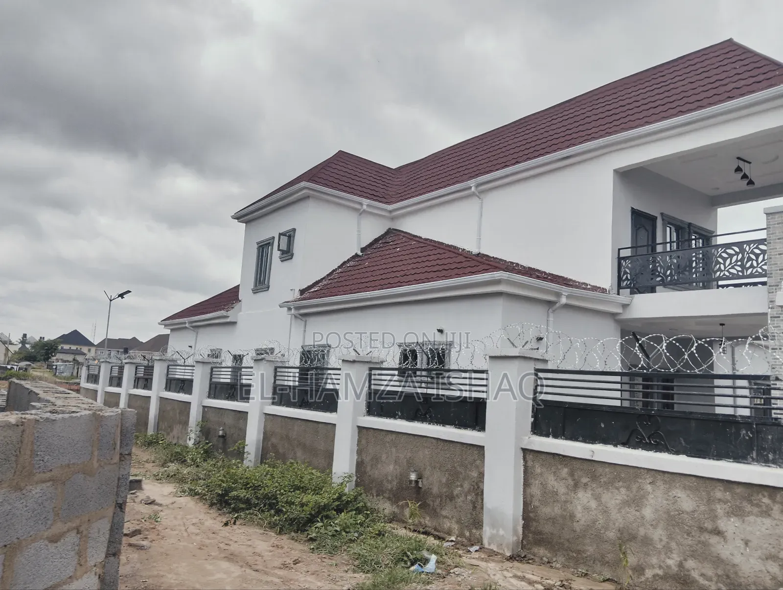 1bdrm Apartment in Military Zone, Lugbe District for rent