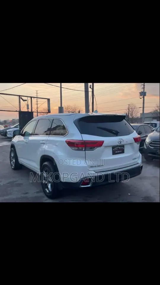 Toyota Highlander Limited 4x4 V6 (3.5L 6cyl 8A) 2018 White