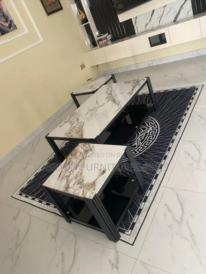 Portable Center Table With Side Stools