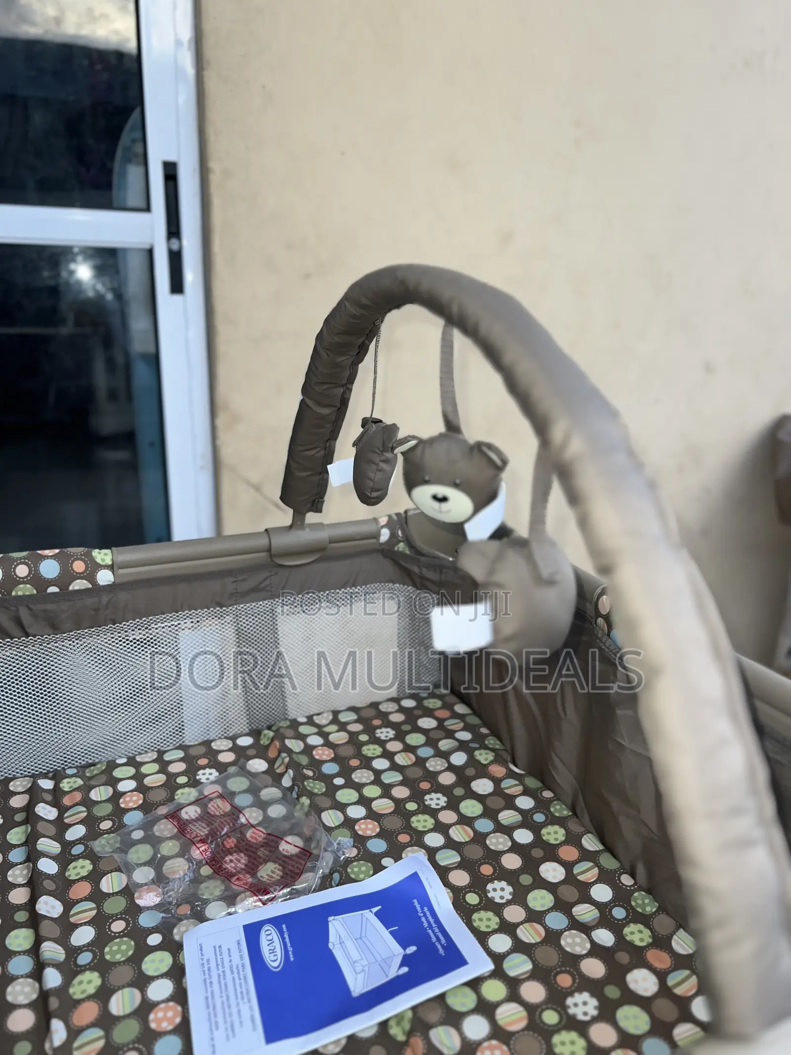 Graco Baby Cot With Extra Bassinet, Baby Rattle and Net