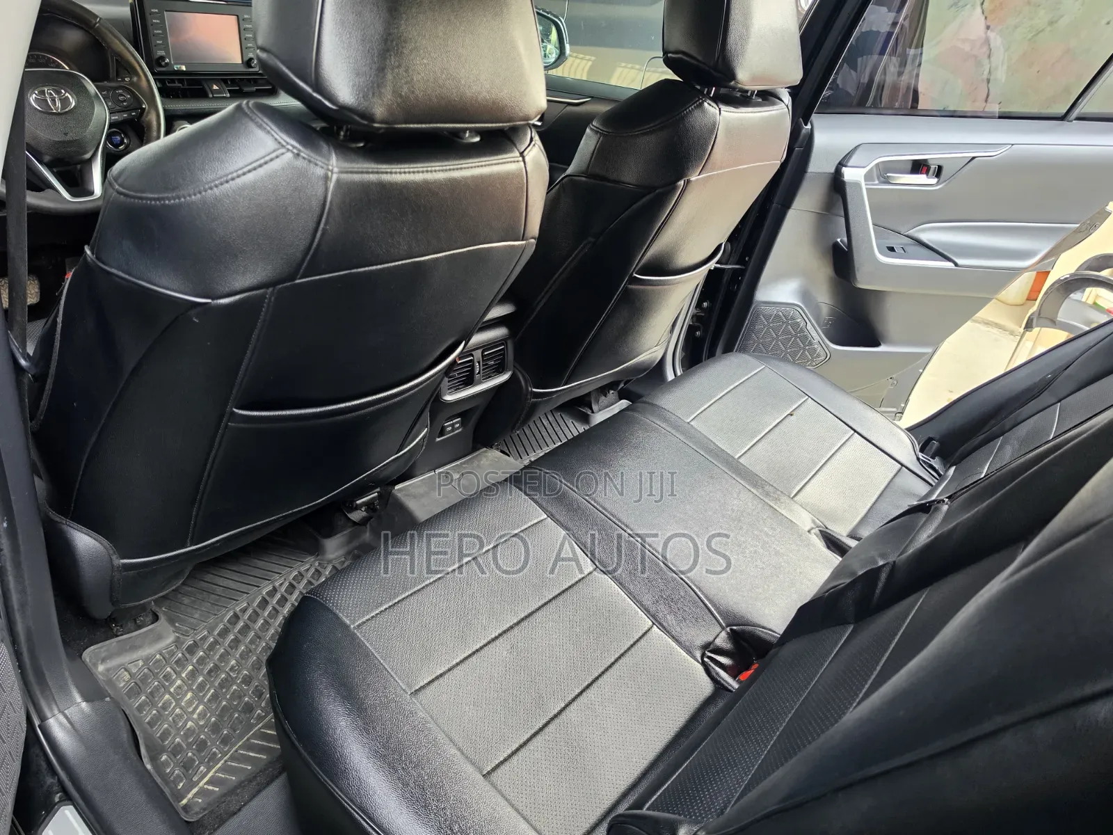 Toyota RAV4 XLE Premium 2021 Black