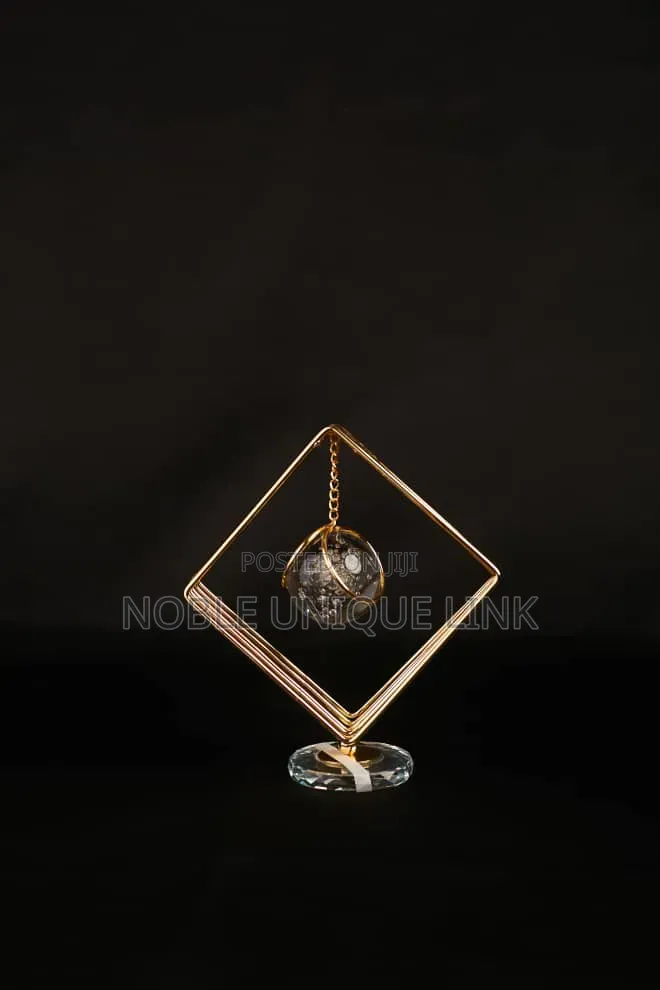 Decorative Figurines Statue