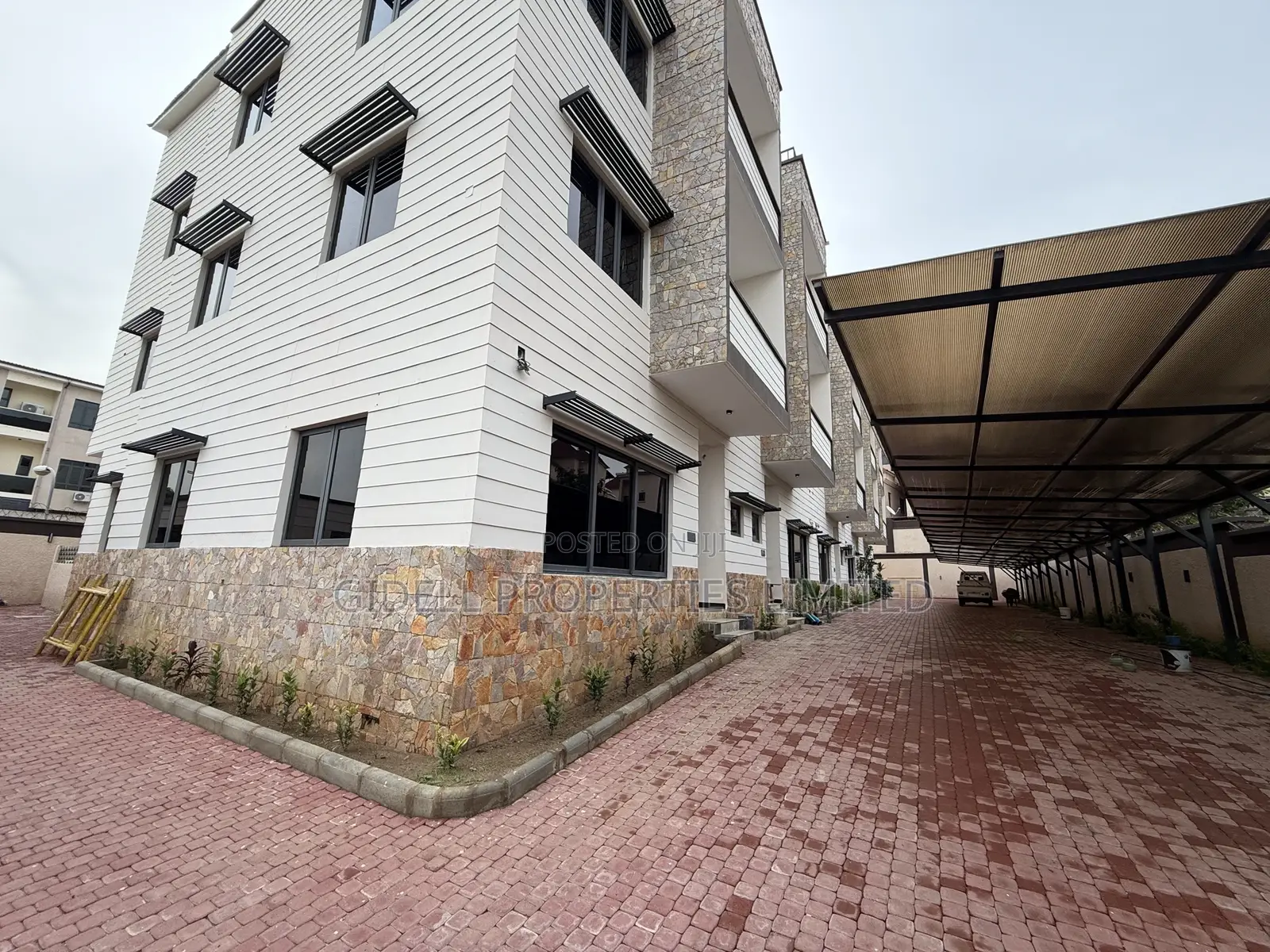 4bdrm Townhouse/Terrace in Wuye for sale