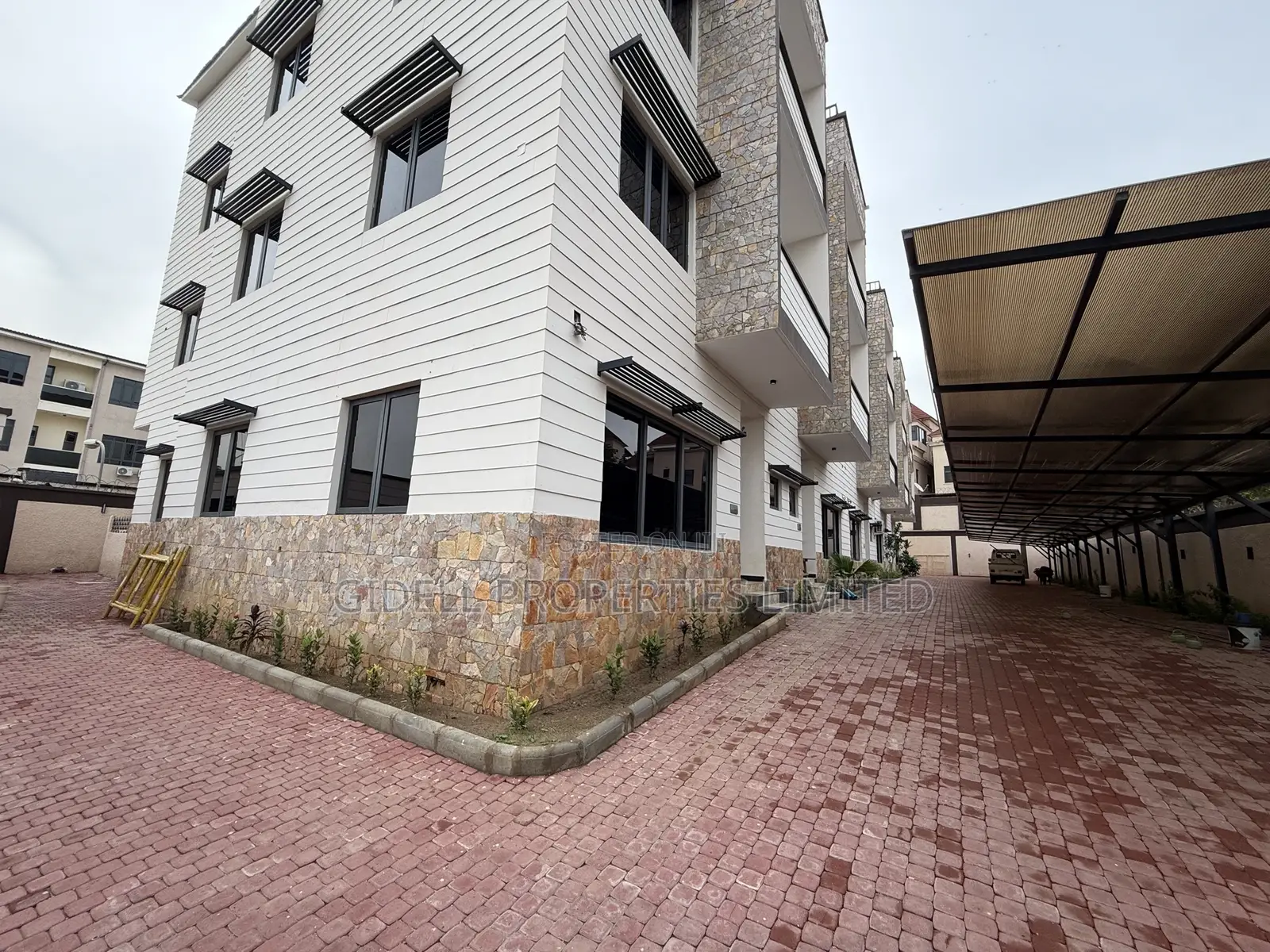 4bdrm Townhouse/Terrace in Wuye for sale