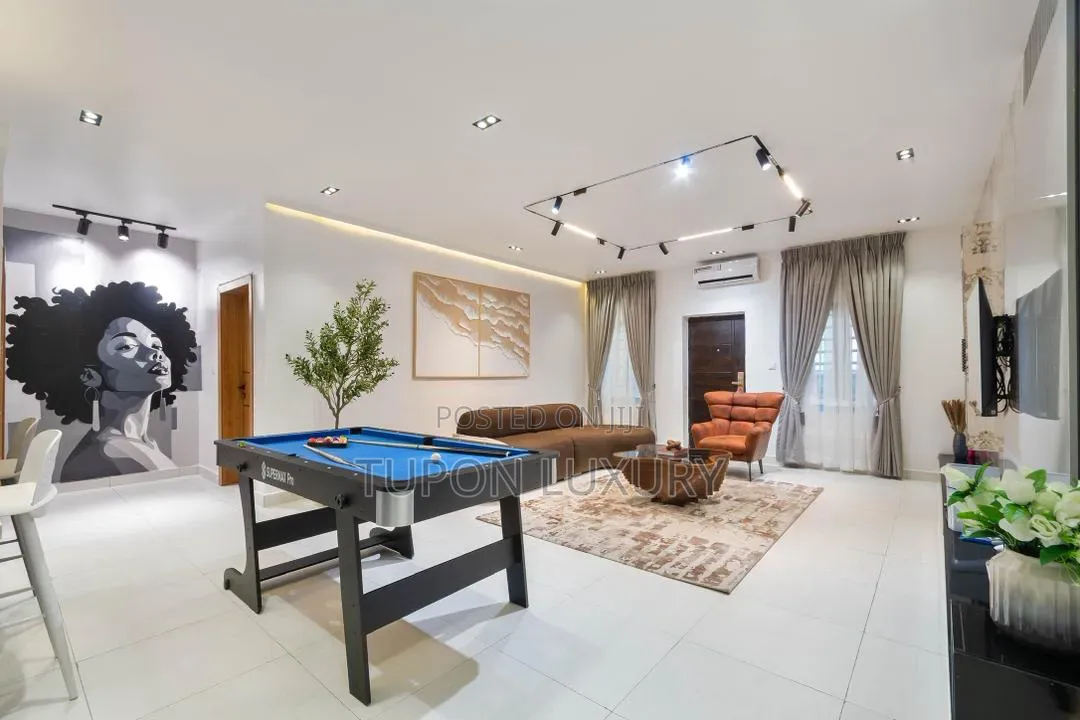 Luxury 2bedroom Apartment With Snooker, Pool and Ps5