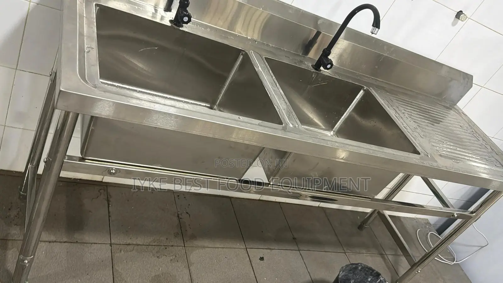 Double Sink With Side