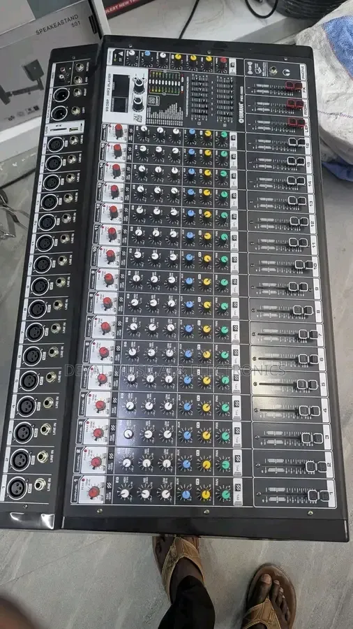 Yamaha 16channels Powered Mixer