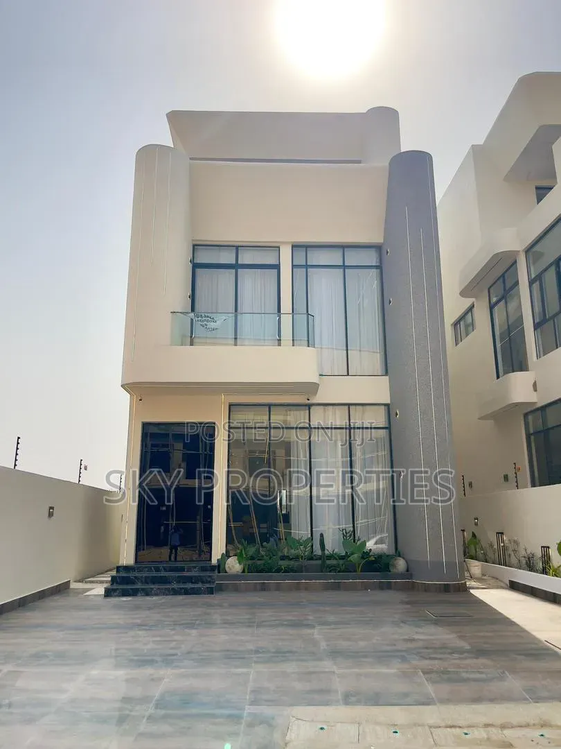 5bdrm Duplex in Fhase1, Lekki Phase 1 for sale