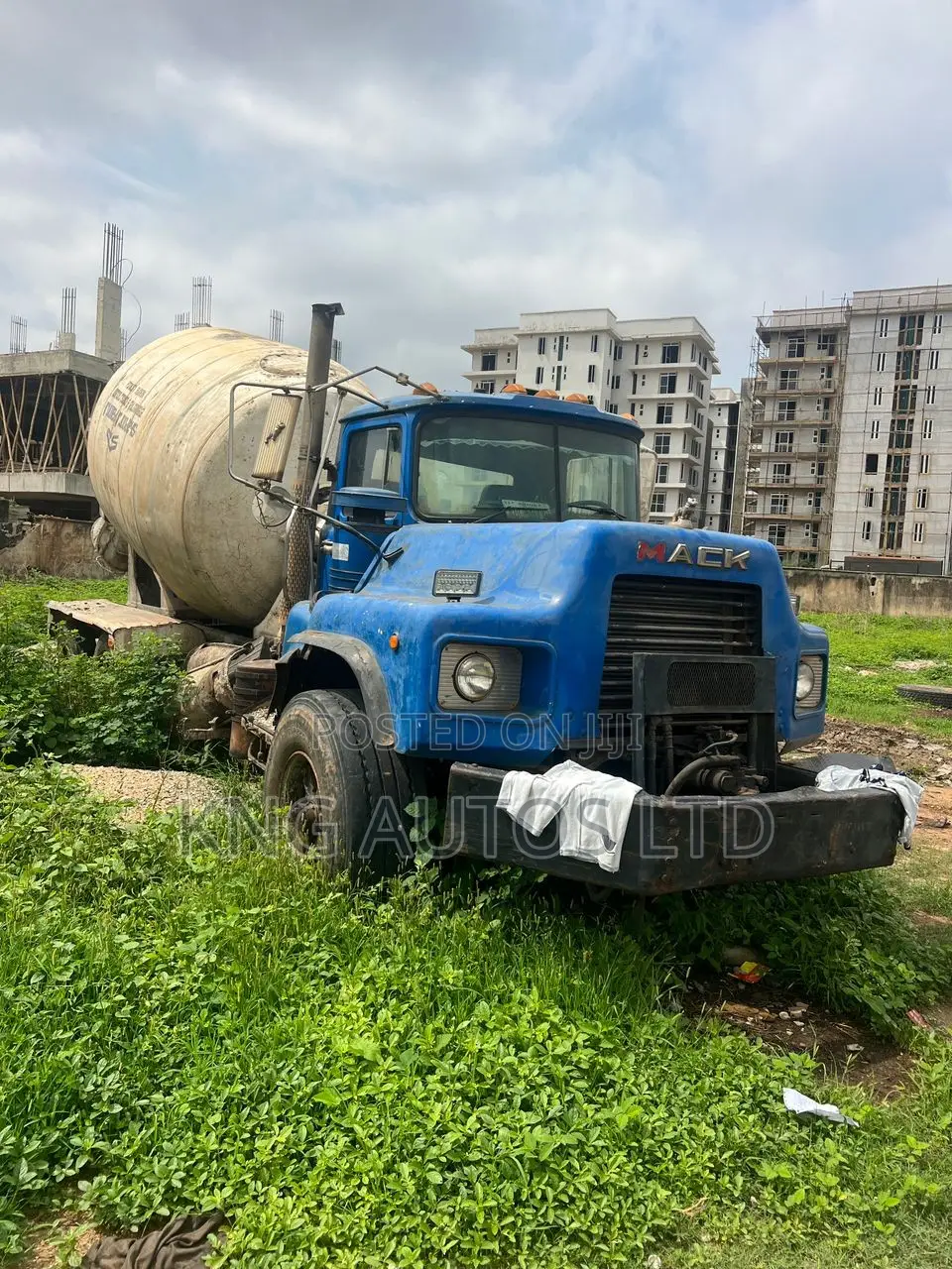 Mack Concrete Mixer