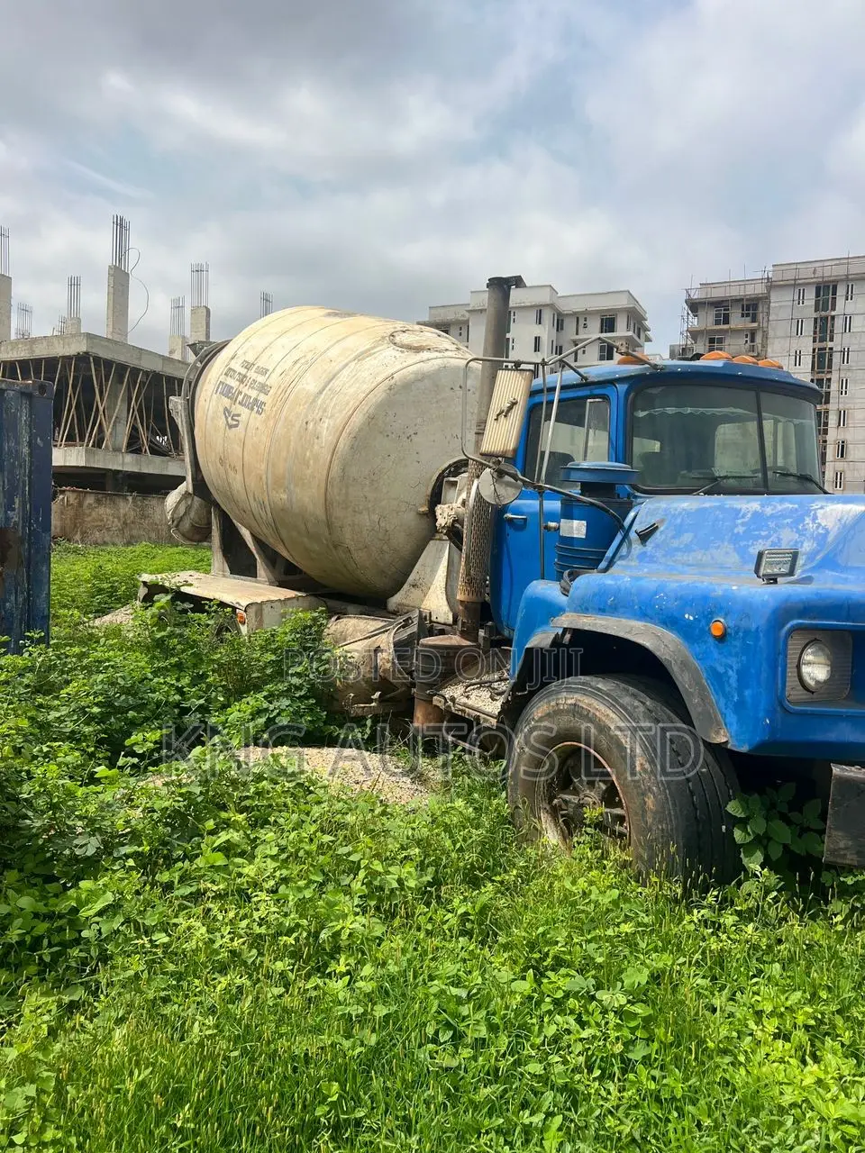 Mack Concrete Mixer