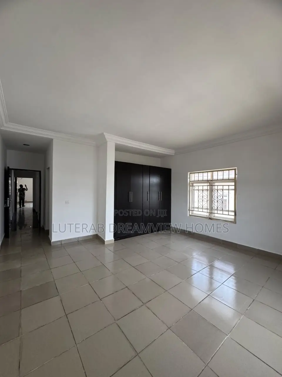 3bdrm Block of Flats in Wuye for rent