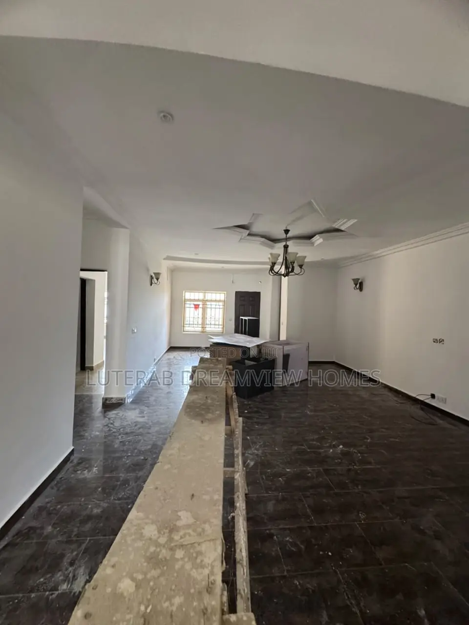 3bdrm Block of Flats in Wuye for rent
