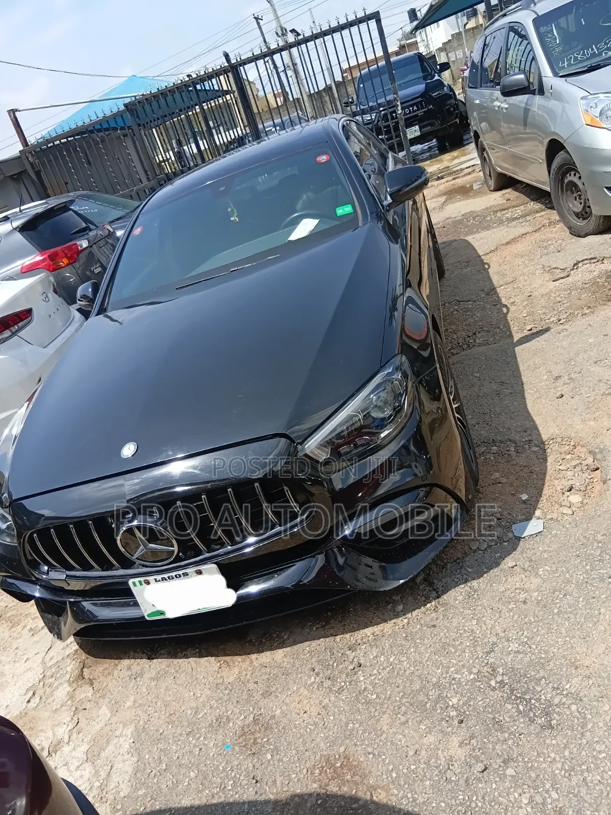 Mercedes-Benz E300 2018 Black