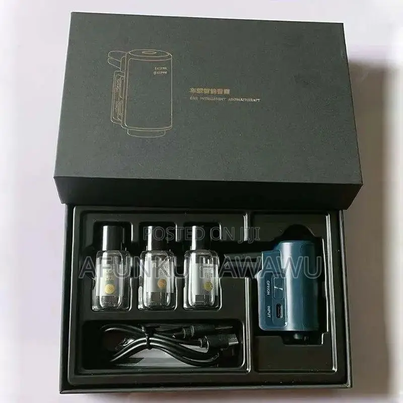 Rechargeable Car Humidifier (With 3 Oils)