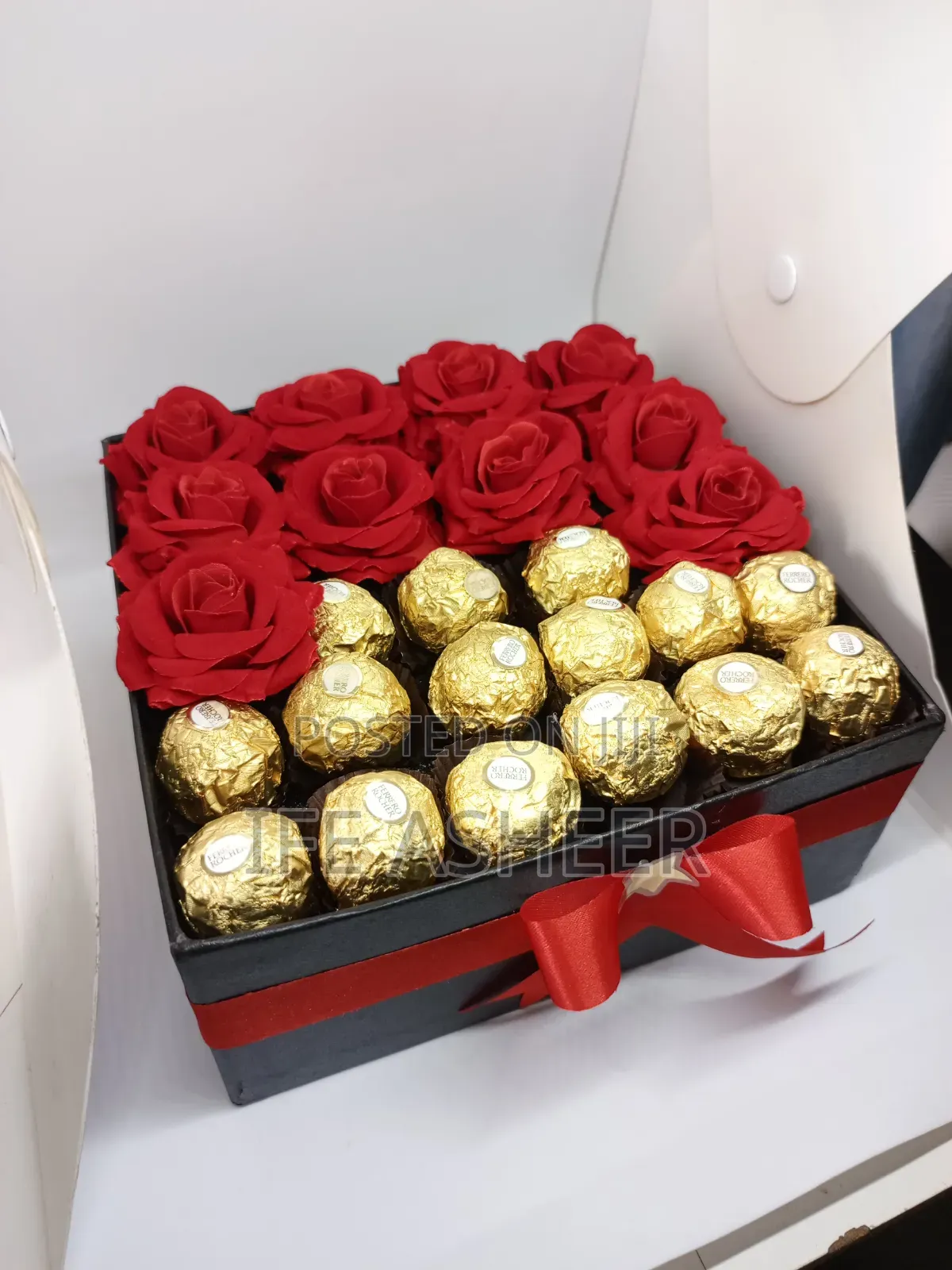 Chocolates Roses Gift Box