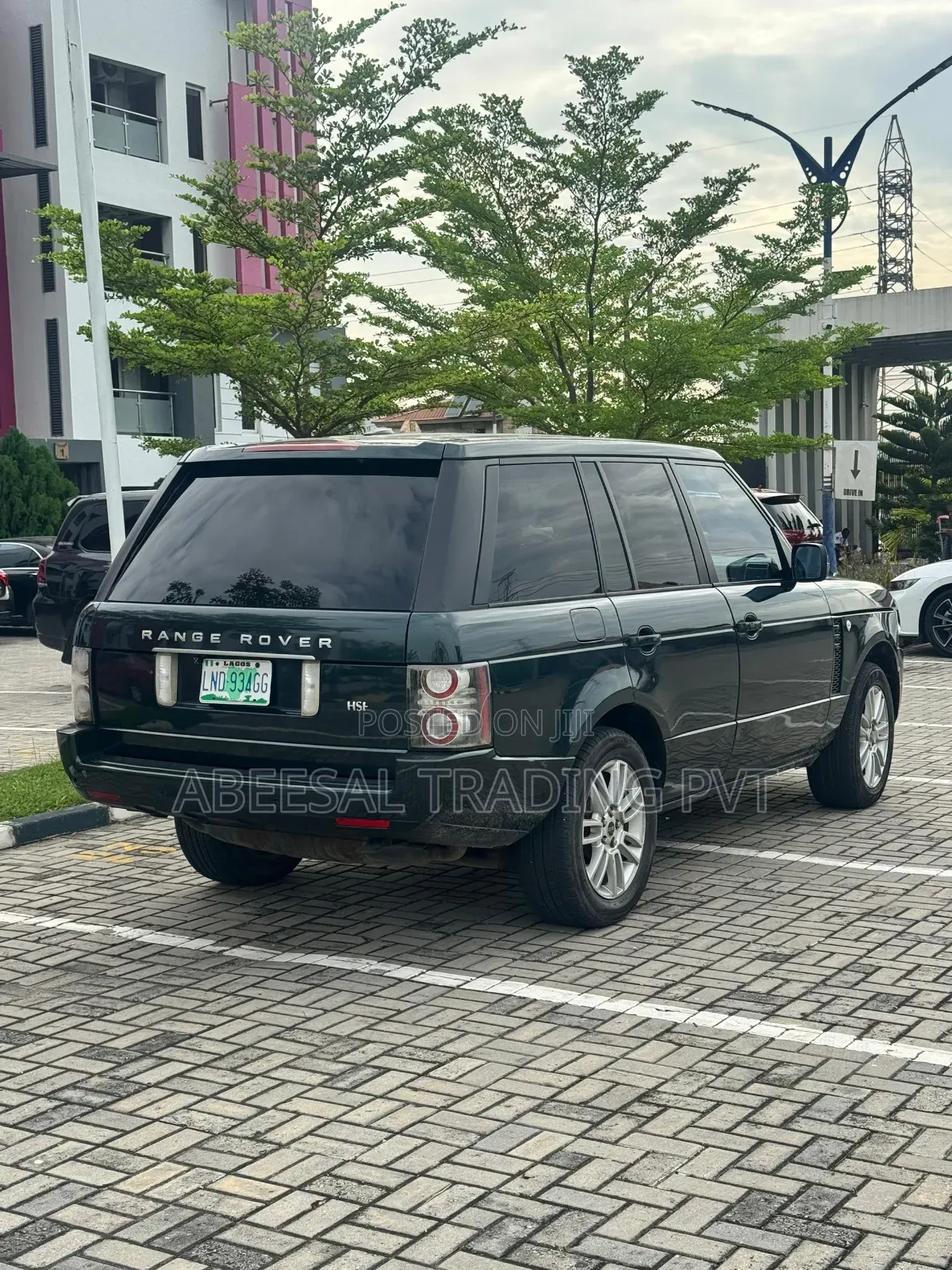 Land Rover Range Rover Vogue 2012 Black