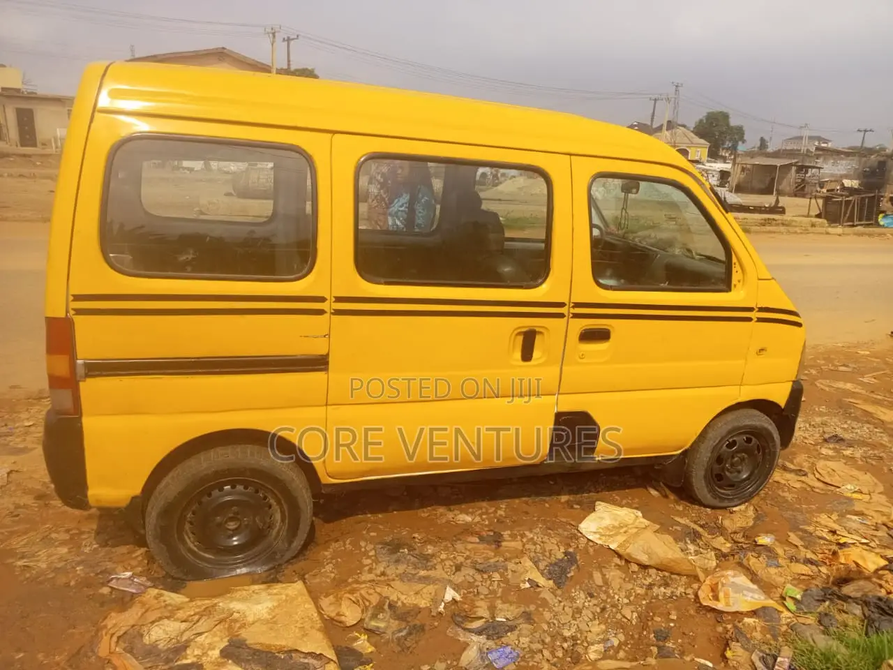 Suzuki APV Minibus 2012 Yellow