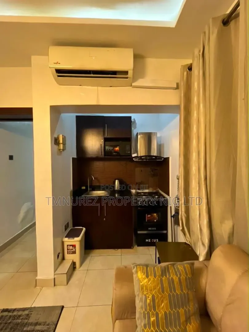 2bdrm Apartment in Lekki Phase 1 for rent