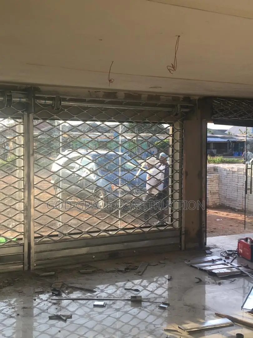 Grill Pipe Roller Shutters Door