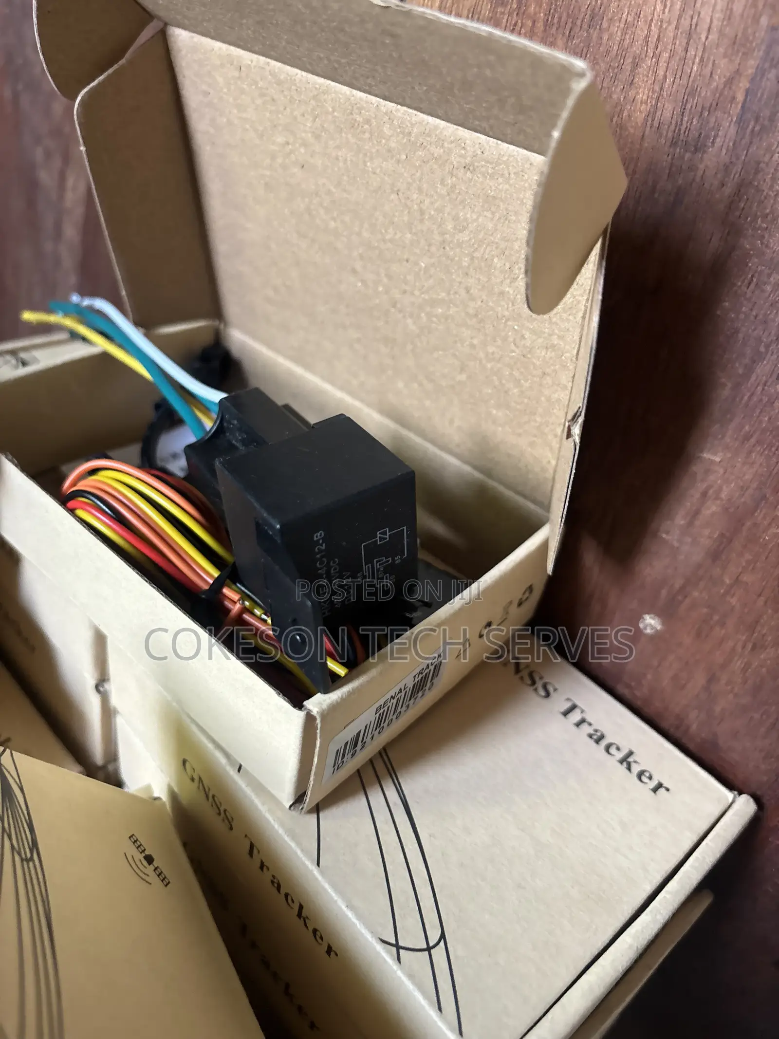 Fast and Reliable Mobile GPS Tracker Installation for Daily Update