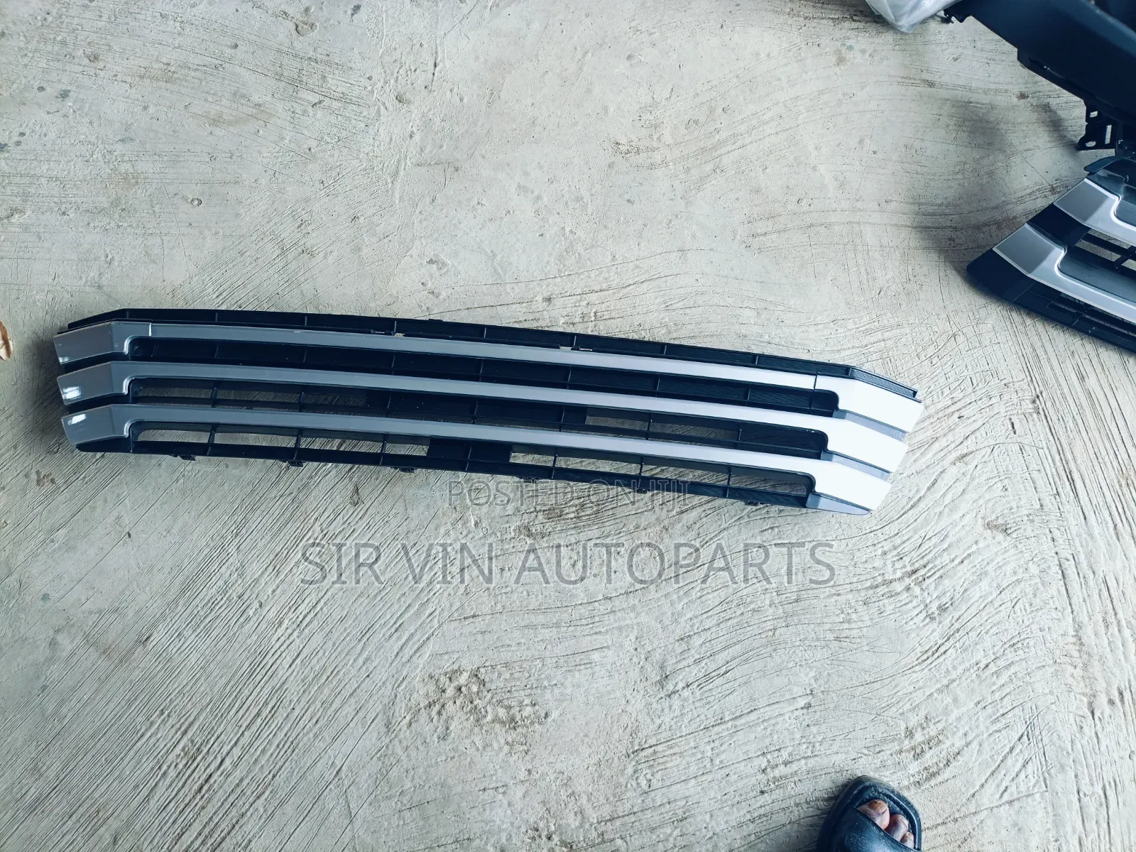 Down Grill/Grille for Toyota Highlander 2018