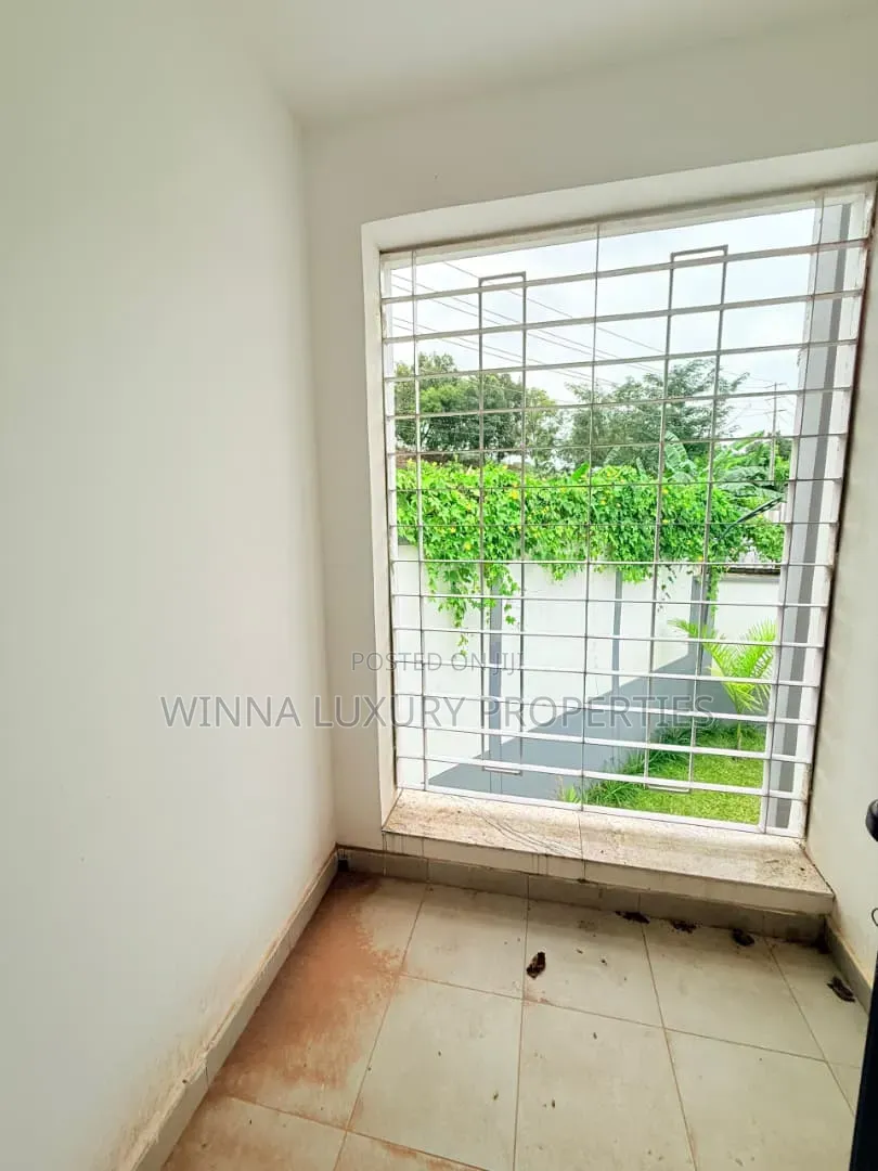5bdrm Townhouse/Terrace in Wuse 2 for sale