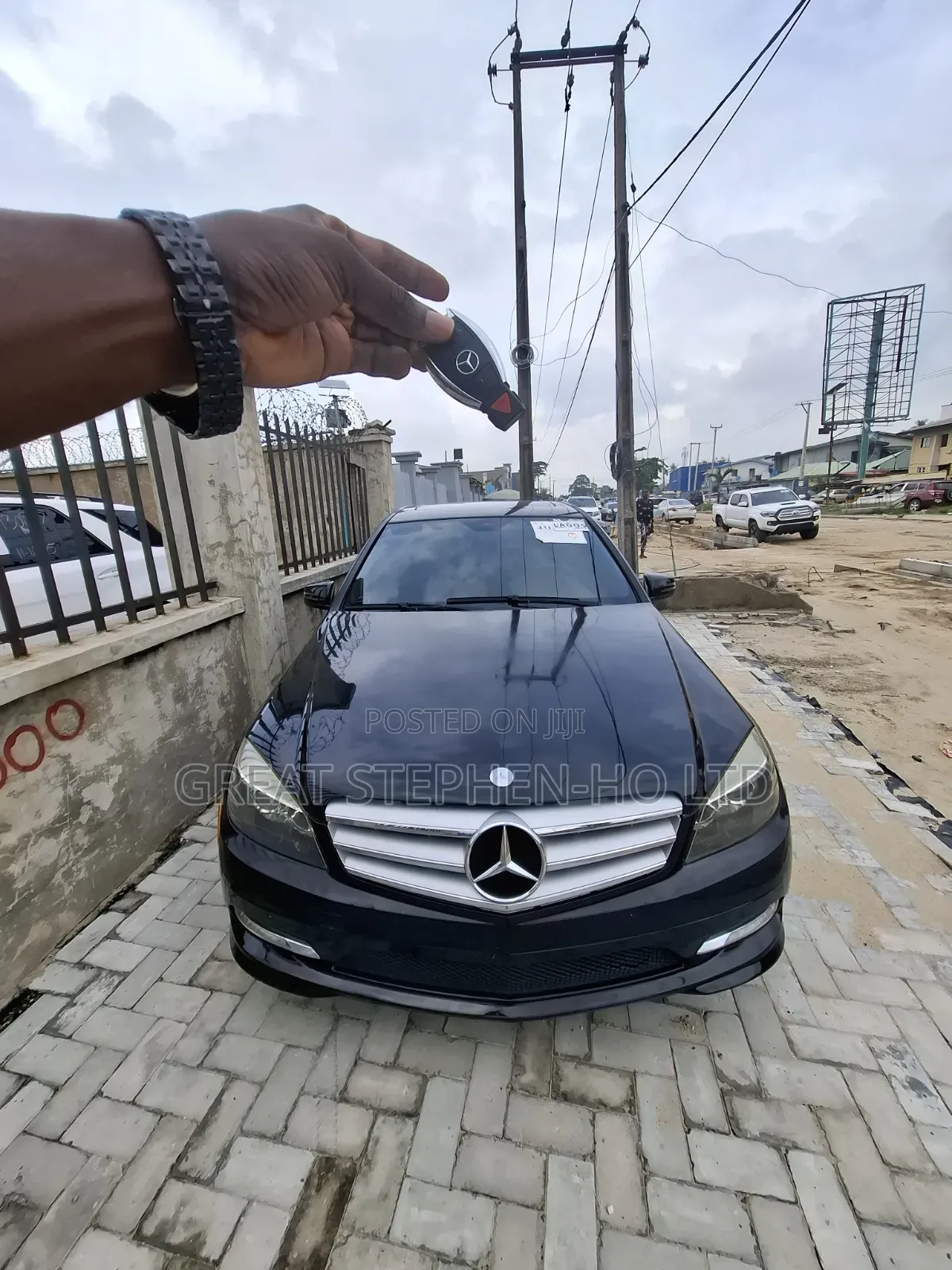 Mercedes-Benz C300 2011 Black