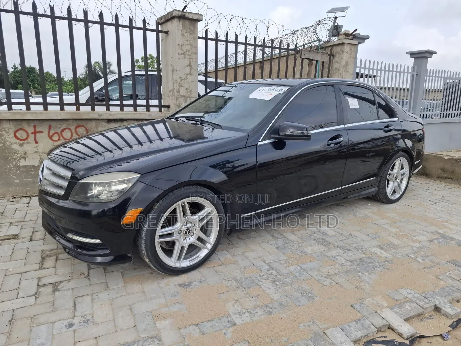 Mercedes-Benz C300 2011 Black