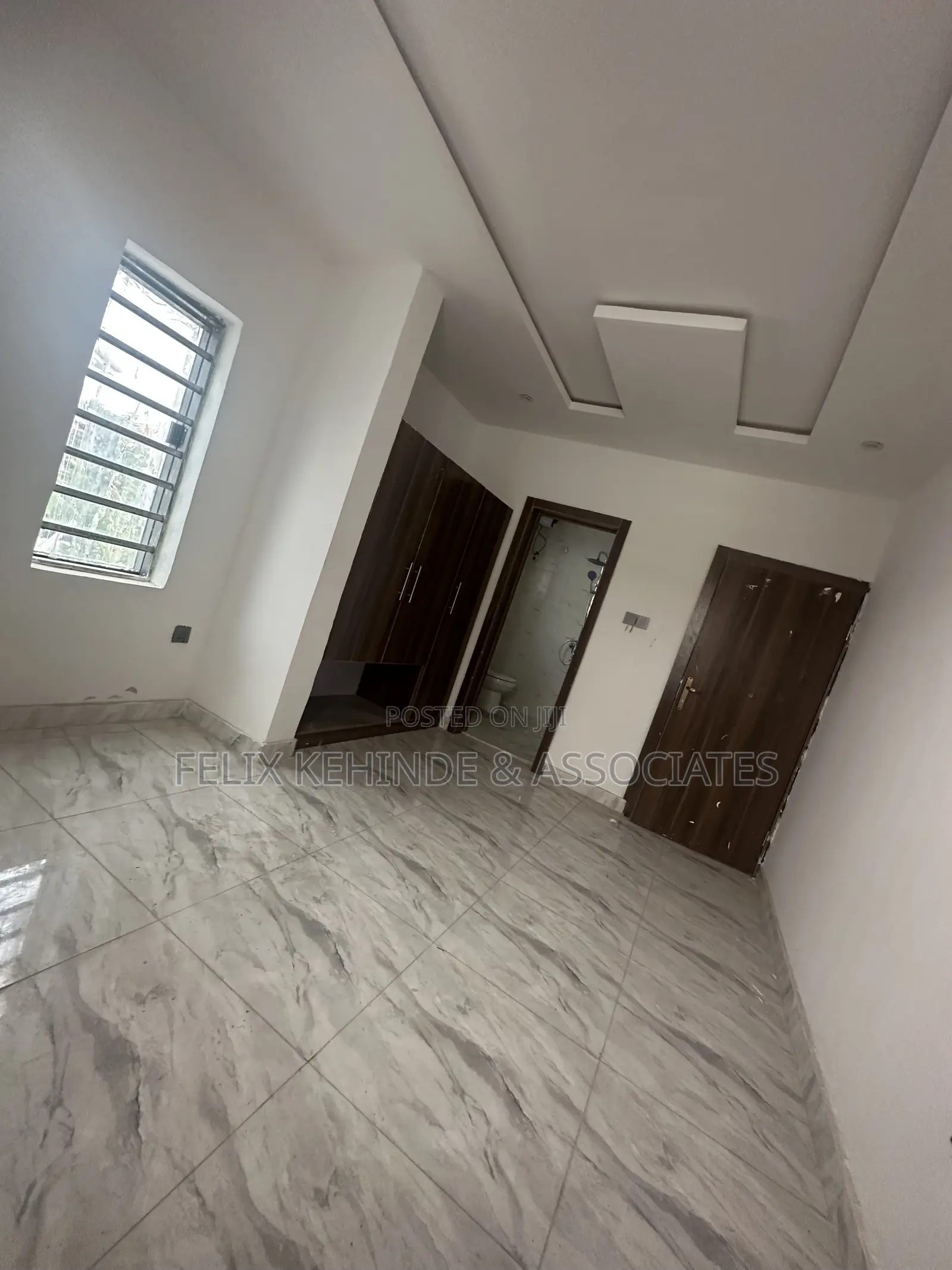 4bdrm Duplex in Adeyi, Old Bodija for sale