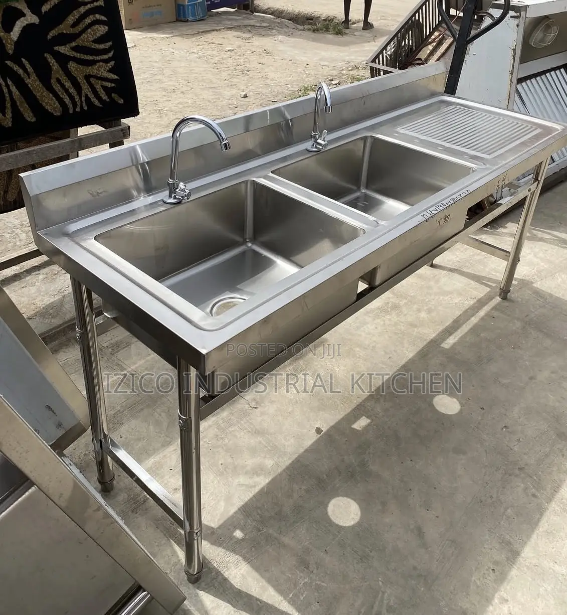 Industrial Kitchen Sinks