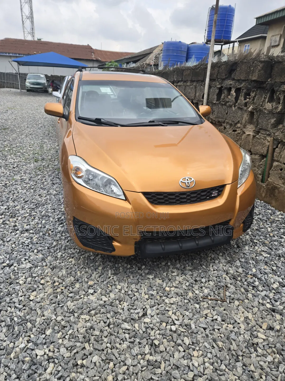 Toyota Matrix 2010 Gold