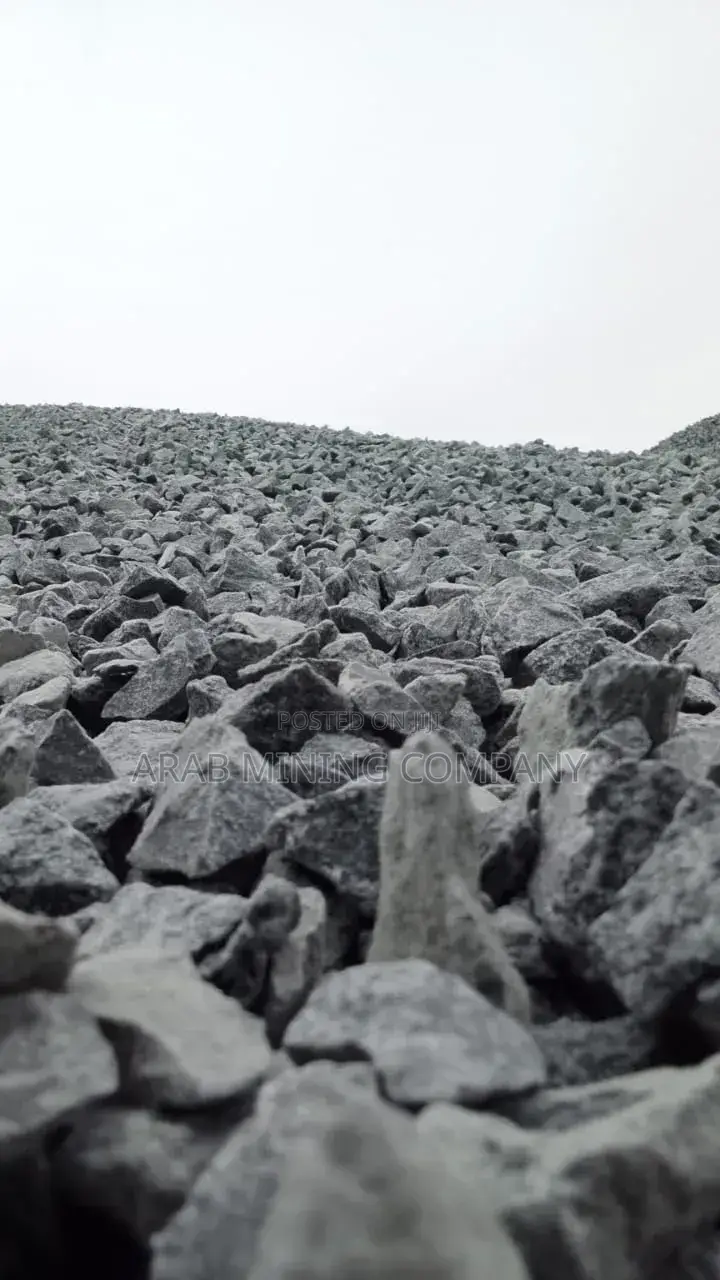 Grab Granite and Chipping