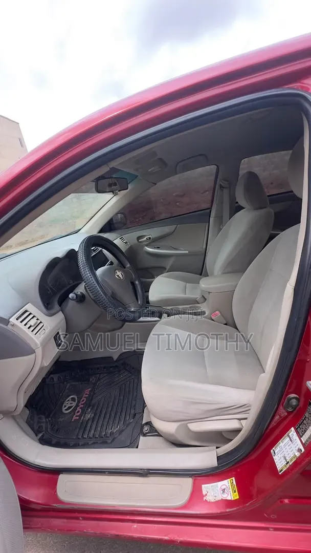 Toyota Corolla 2010 Red