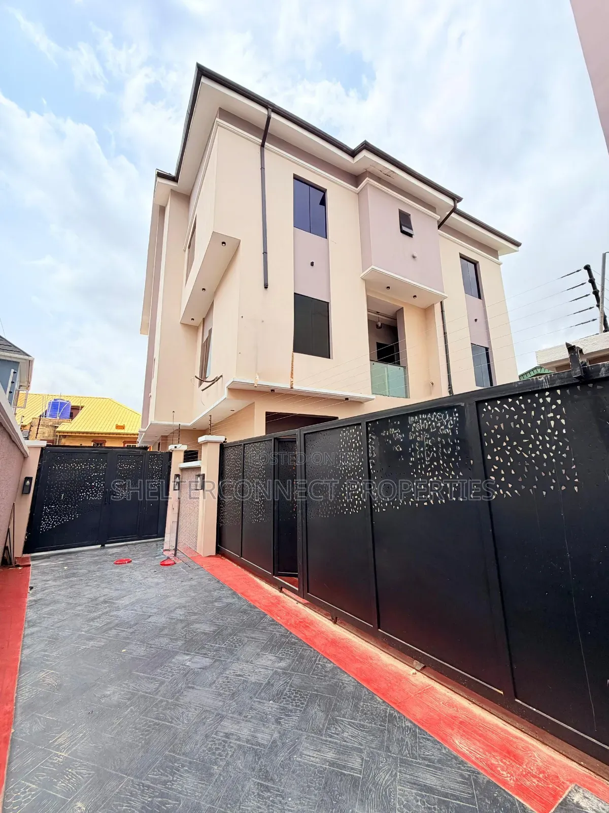 4bdrm Duplex in GRA Phase 1 for sale