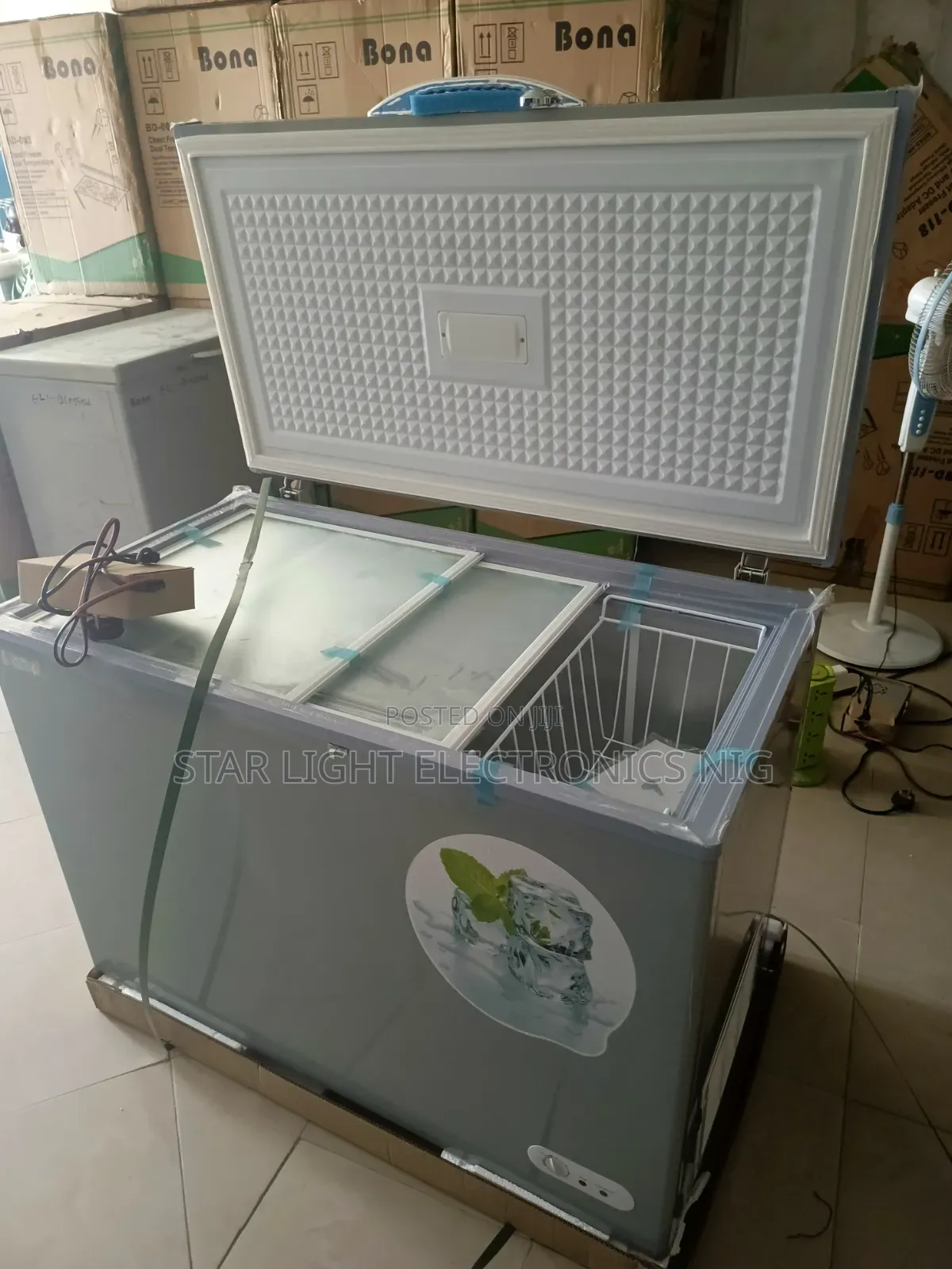 218 Bona Dc Solar Chest Freezer