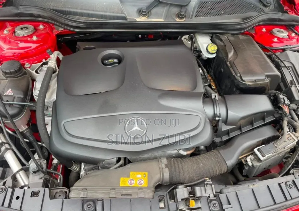 Mercedes-Benz GLA 250 2019 Red