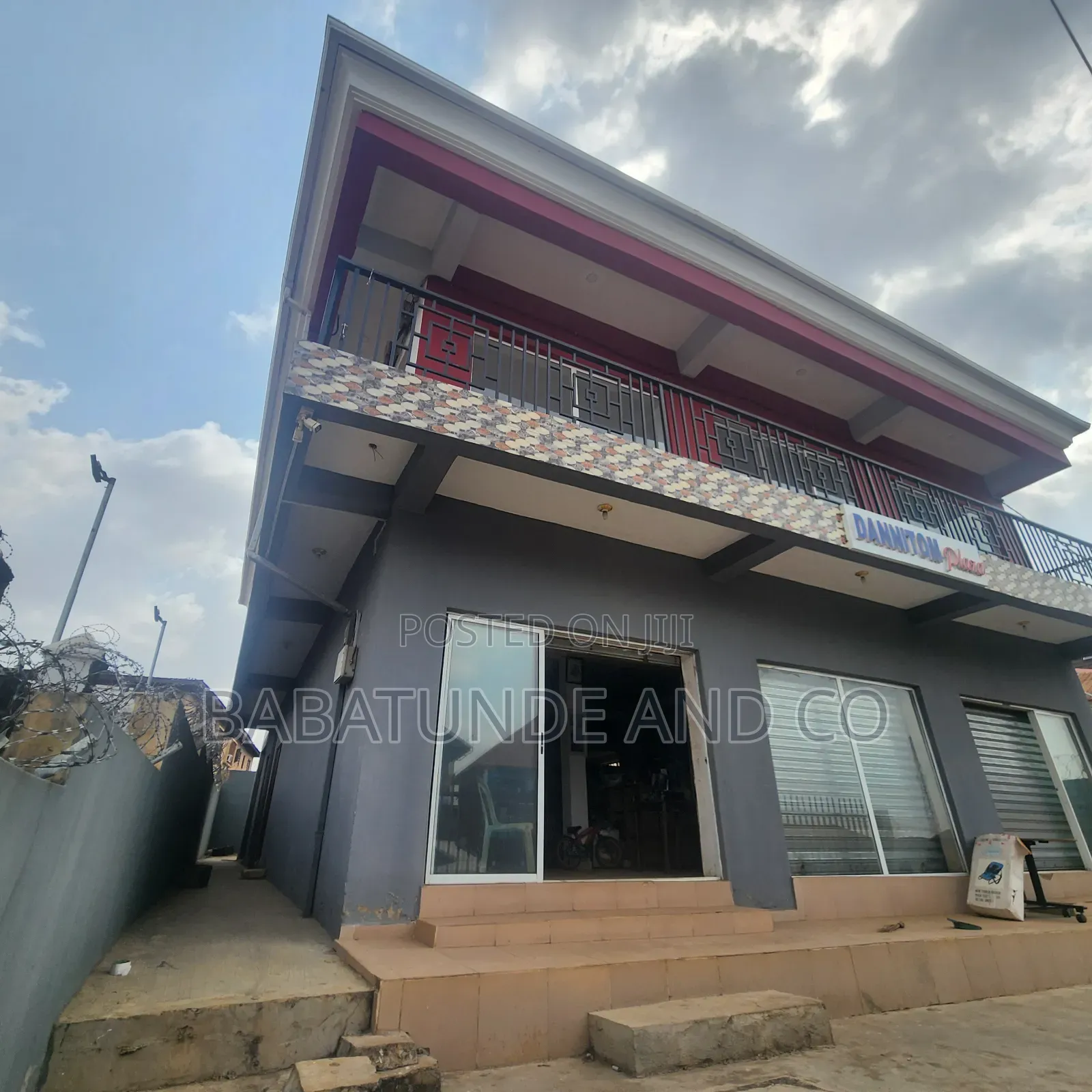 A Well Built Complex at Aliwo, Gate Ibadan