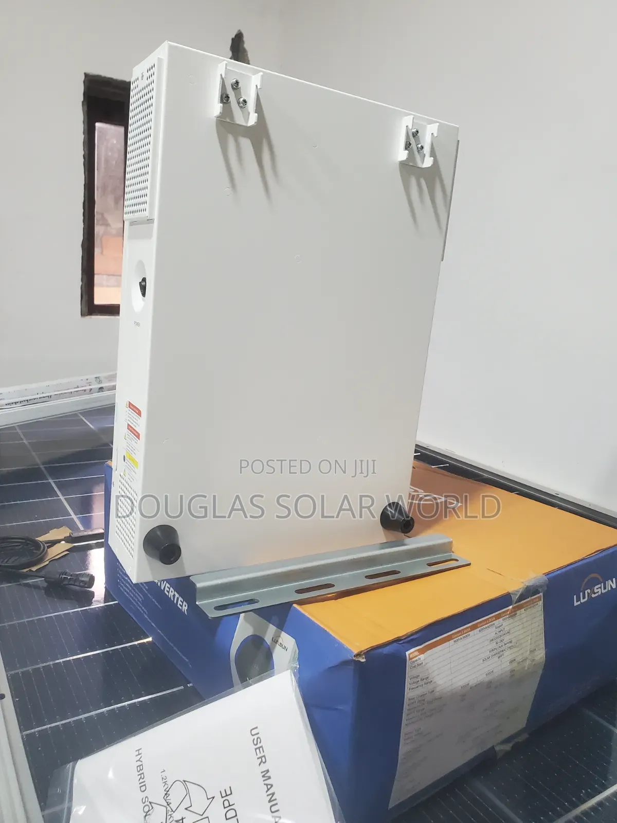 Luxsun 4.2kva 24v Hybrid Solar Inverter