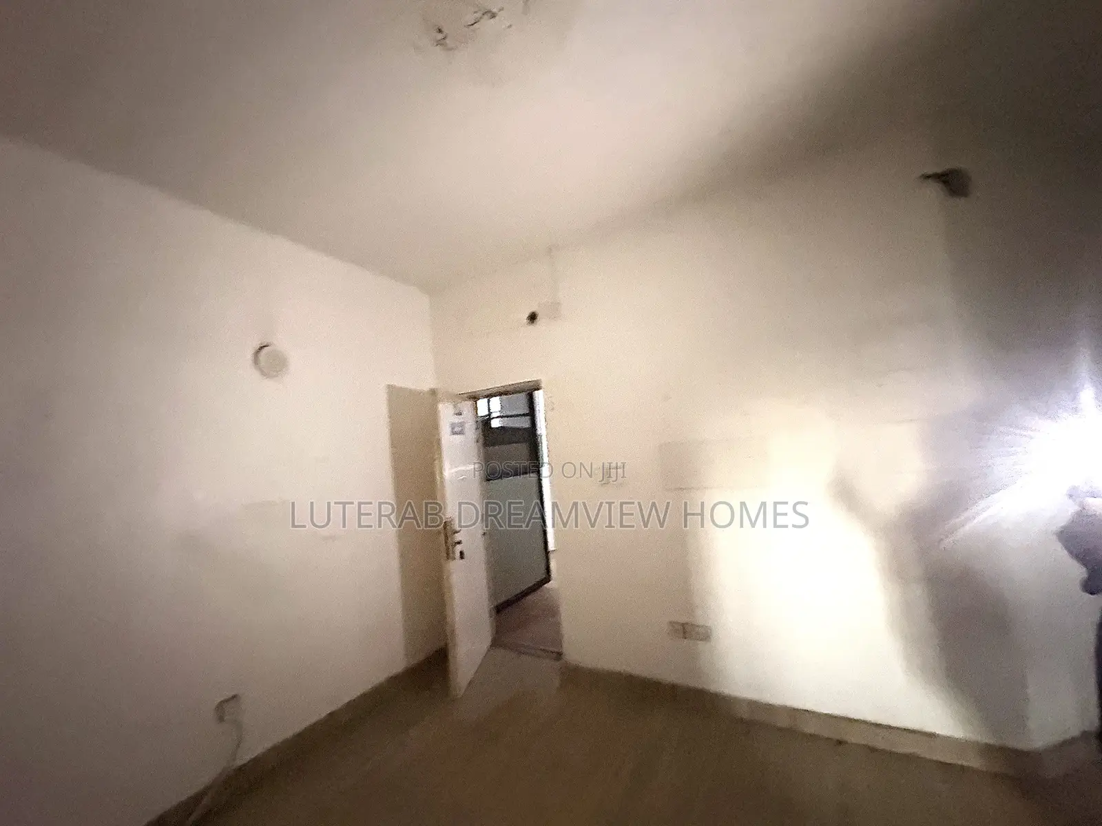 1bdrm Block of Flats in Wuse 2 for rent