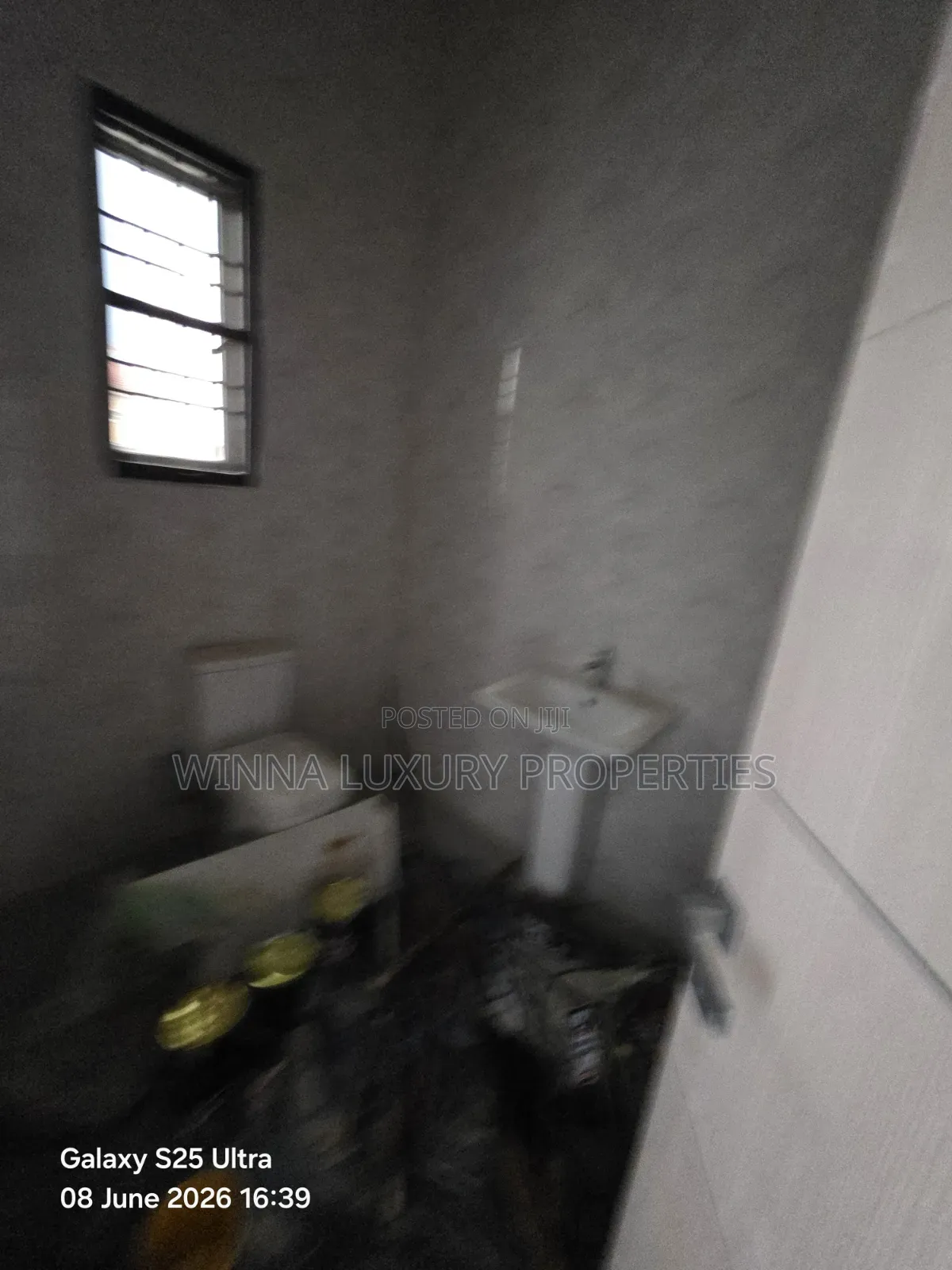 6bdrm Duplex in Nut Opposite River, Lugbe District for sale