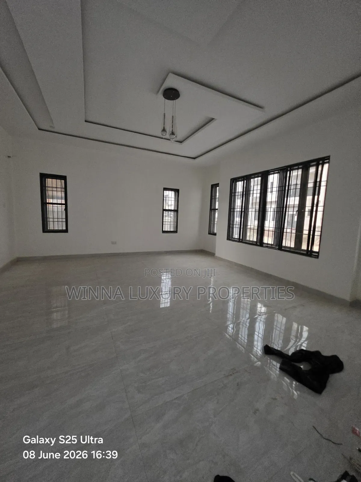 6bdrm Duplex in Nut Opposite River, Lugbe District for sale