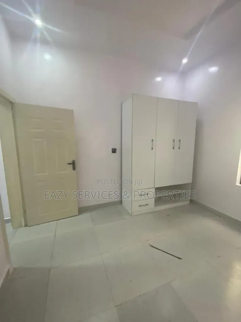 4bdrm Duplex in Gated And Secured, Agungi for rent