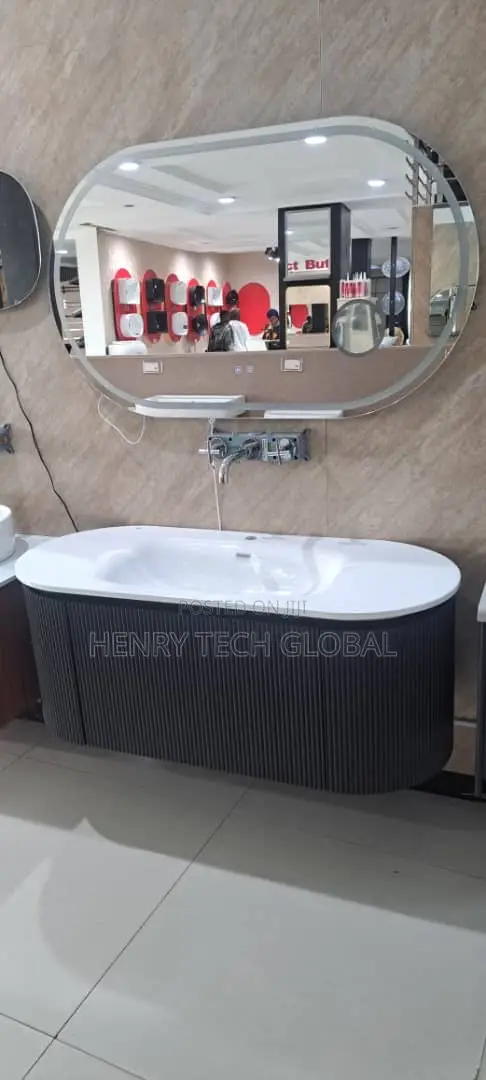 Cabinet Basin With Complete Set Mirrors