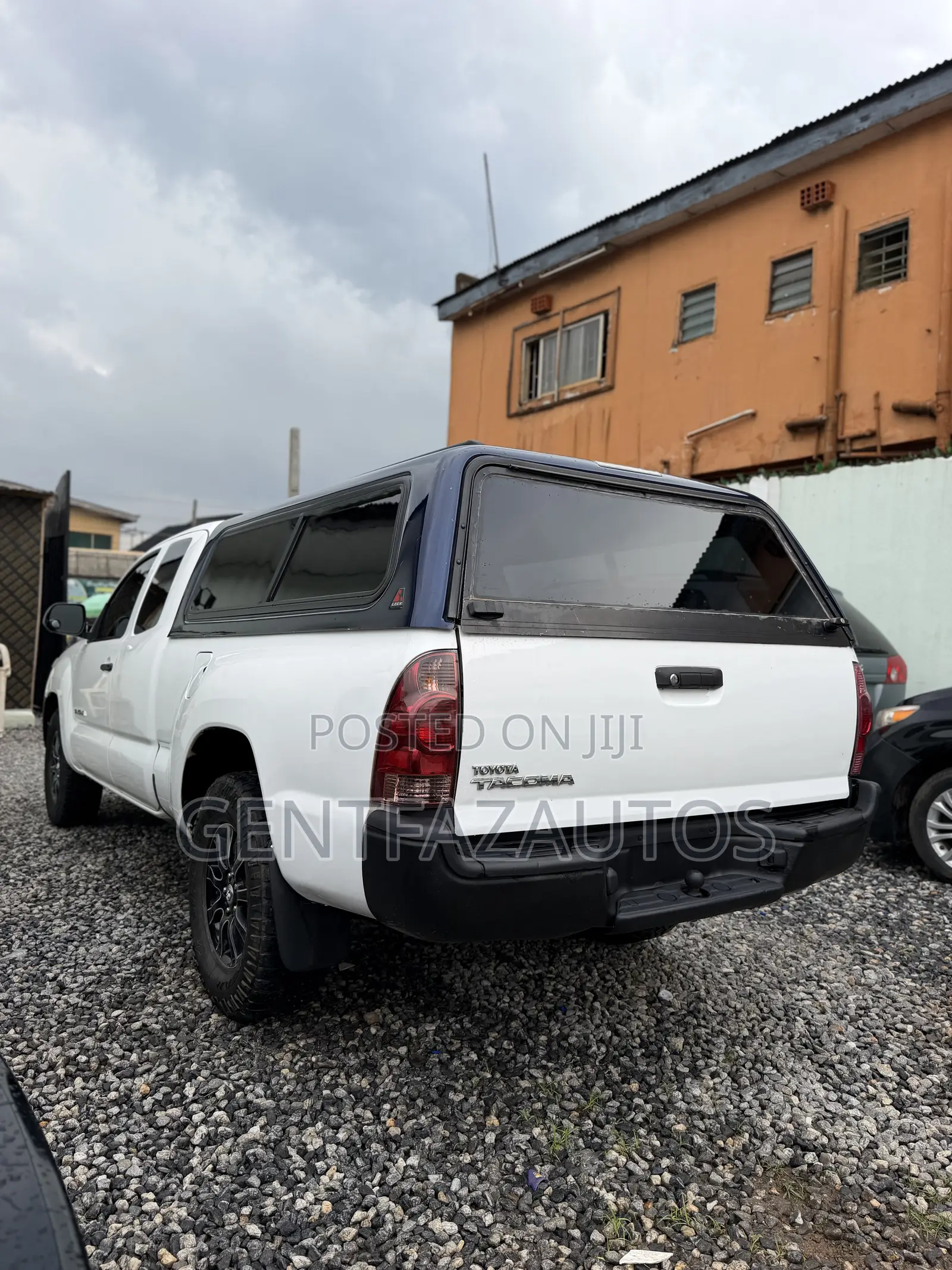 Toyota Tacoma Access Cab 4x4 2.7L 4-Cyl. 4-Speed Automatic 2013 White