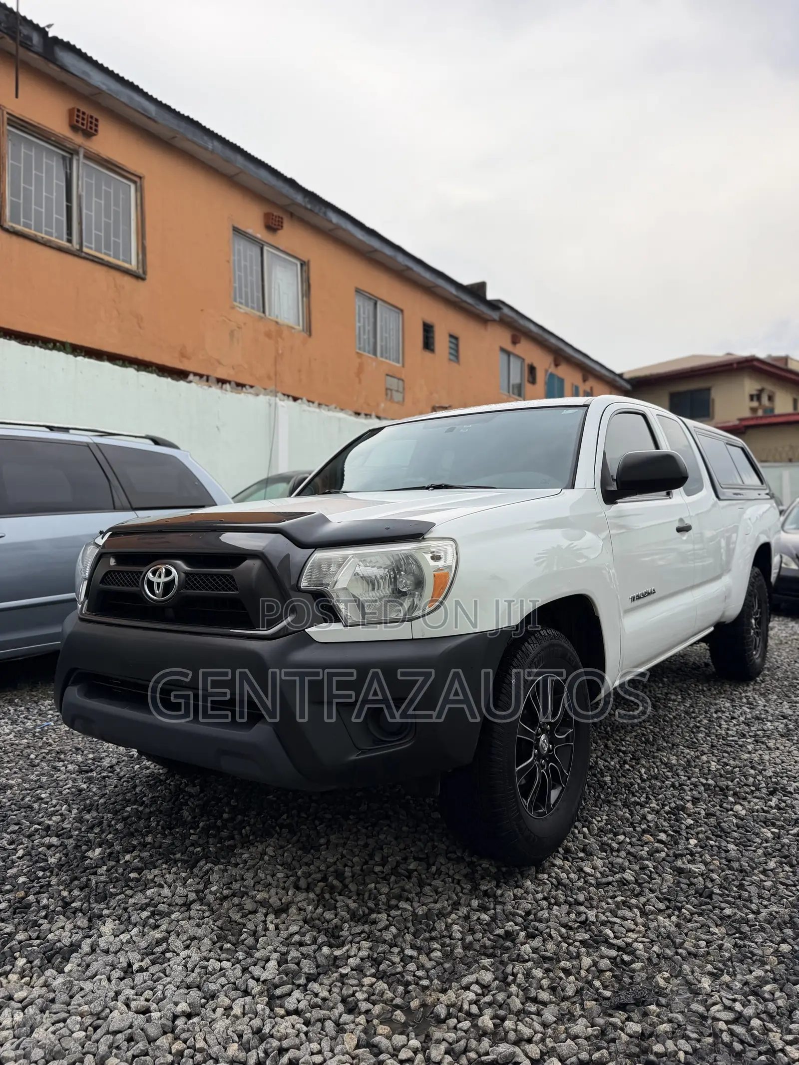 Toyota Tacoma Access Cab 4x4 2.7L 4-Cyl. 4-Speed Automatic 2013 White