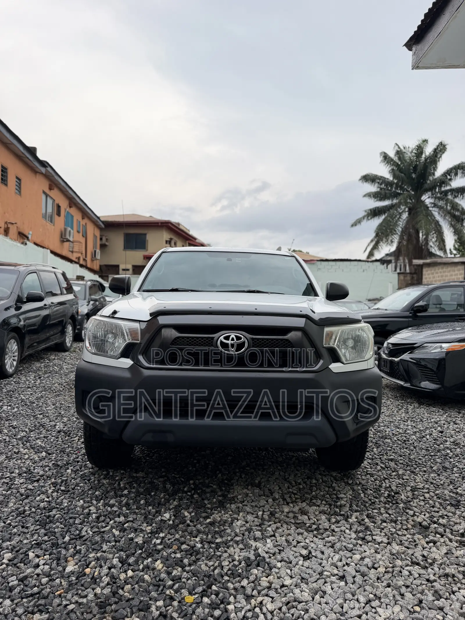 Toyota Tacoma Access Cab 4x4 2.7L 4-Cyl. 4-Speed Automatic 2013 White